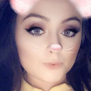 Meet your Posher, Brianna